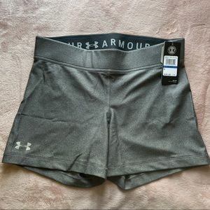 Under armour shorts size XL